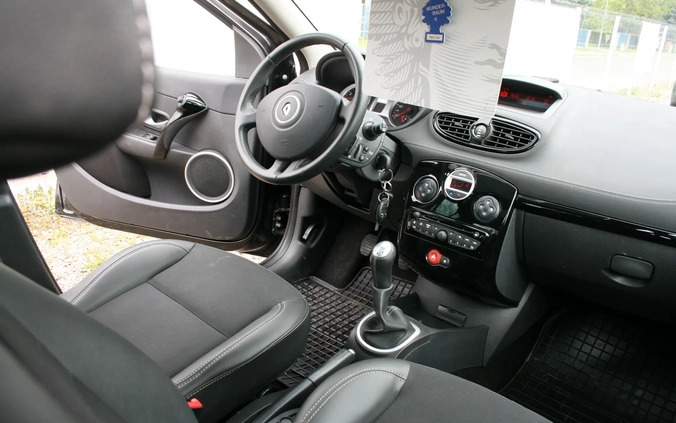 Renault Clio cena 21300 przebieg: 125000, rok produkcji 2011 z Wisła małe 211